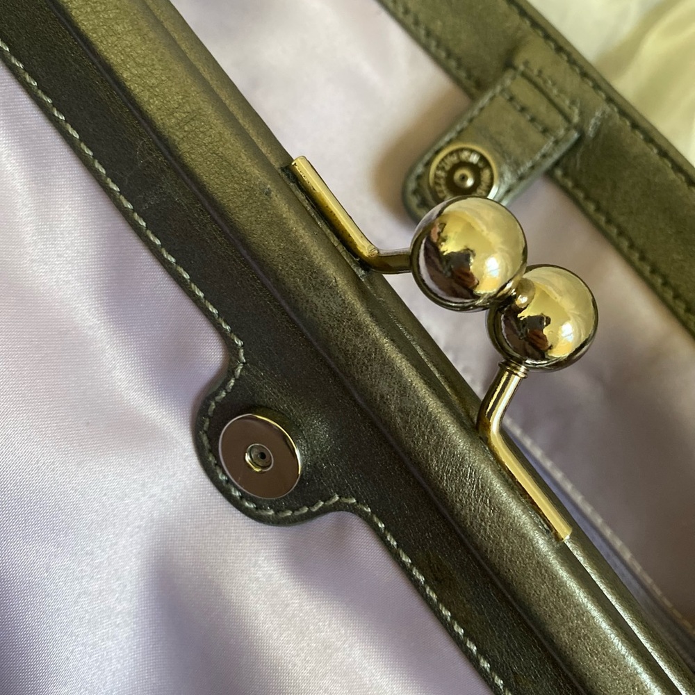 Coach - Picture 9 of 16